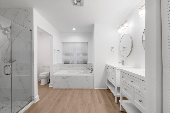 Building Photo - 1525 Seabay Rd