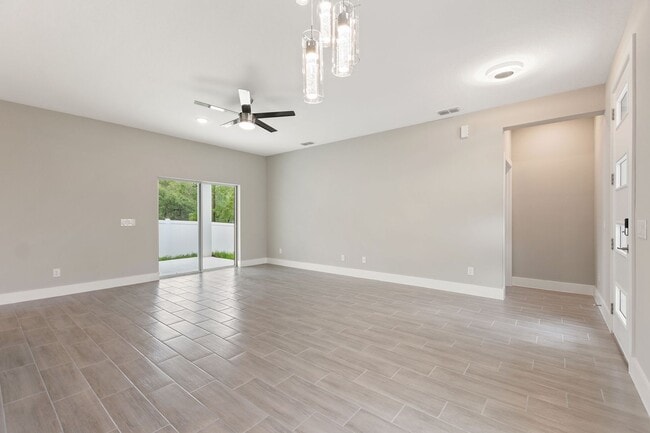 Building Photo - 360 Hibiscus Dr
