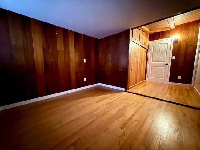 Building Photo - !! OPEN HOUSE !!  - Come see it in person! - -Sunday 4/12 between 2:00pm - 7:00pm-