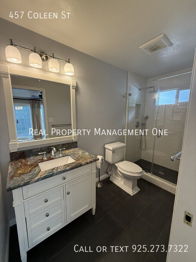 Building Photo - 457 Coleen St