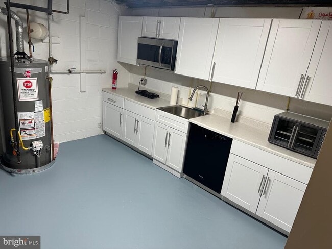 Building Photo - 7428 Mason Ln