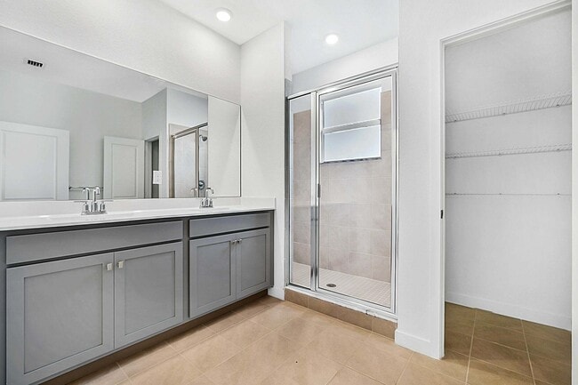 Building Photo - 8554 Via Mar Rosso