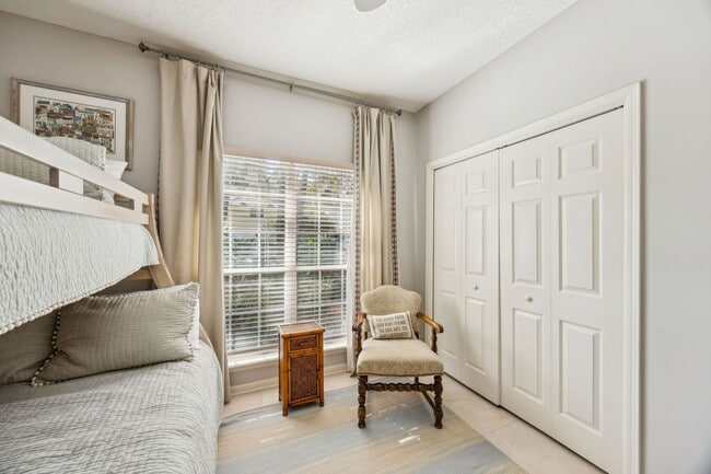 Building Photo - Ocean Village, 3 bed, 2 bath, FULLY furnished home! Walk to the Beach!