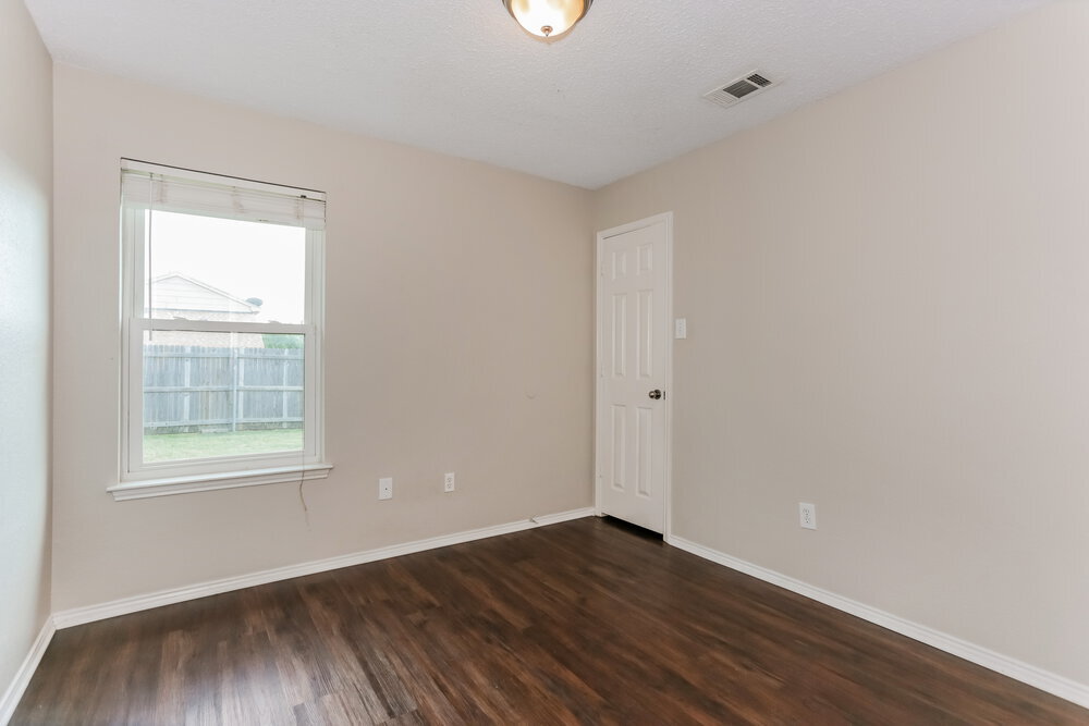 Building Photo - 10229 Dawson Trail