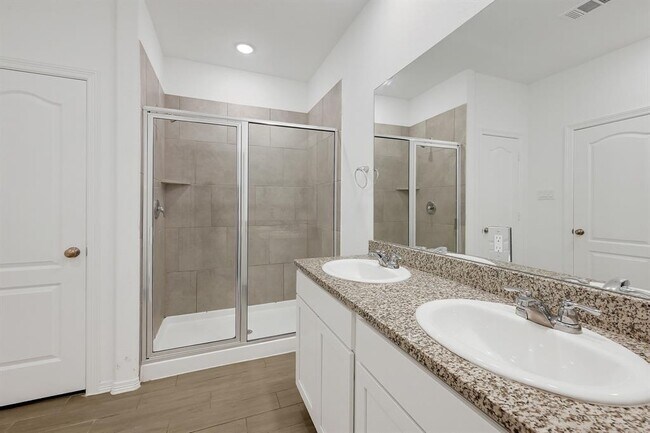 Building Photo - 25395 Northpark Lake Dr