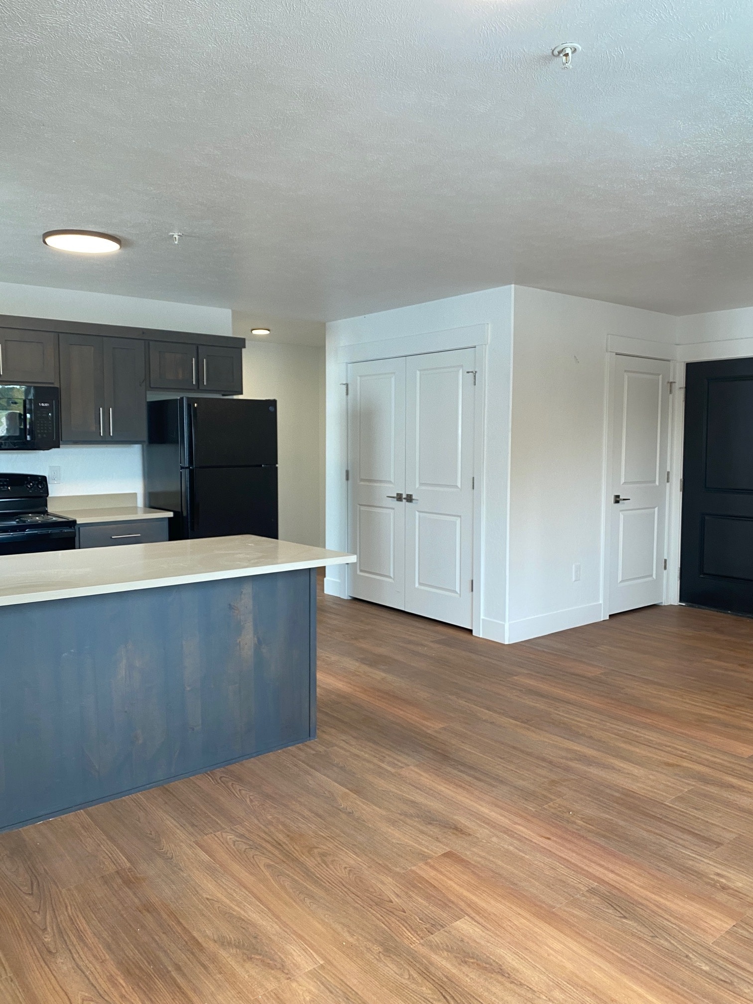 Building Photo - 640 Lincoln St