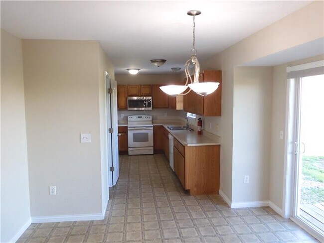 Building Photo - 1201 Catletts Ct