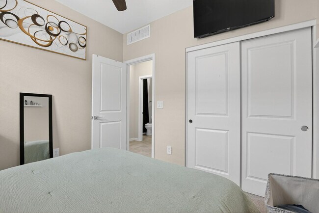 Building Photo - 19090 N Silver Dog Way