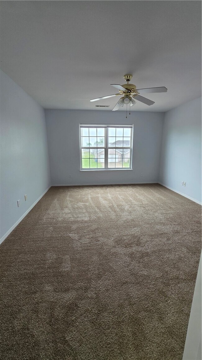 Building Photo - 4102 SW Chapelstone Ave
