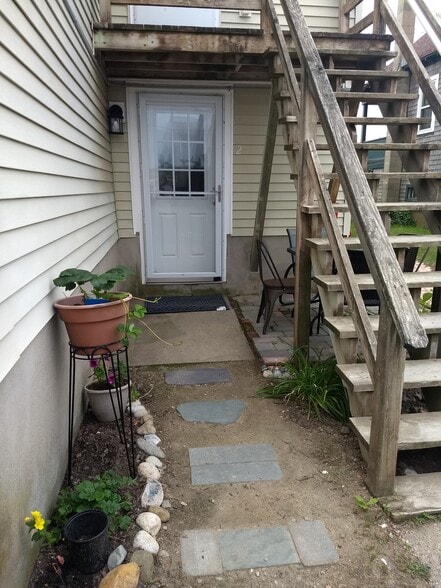 entrance is in the back - 948 Matunuck Beach Rd