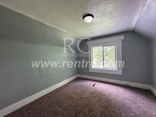 Building Photo - 92 Lake-