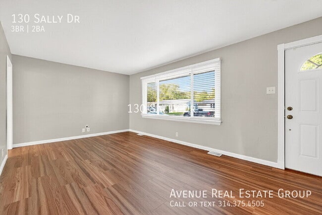 Building Photo - 130 Sally Dr