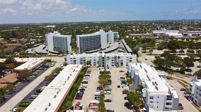 Building Photo - 2840 NE 14th Street Causeway