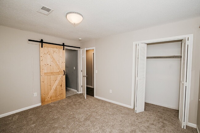 Building Photo - 3-Bedroom with 2 Full Baths Home in Charleston – Spacious 1,752 Sq