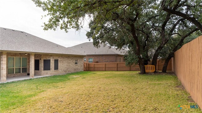 Building Photo - 8006 Preston Hollow Dr