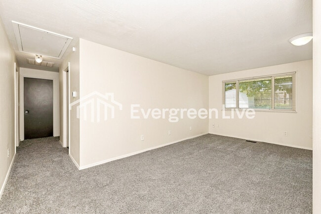 Building Photo - 7215 Sancroft Dr