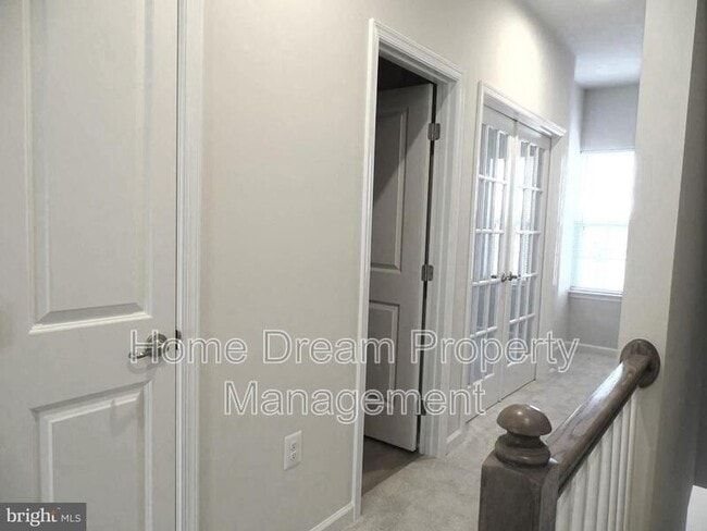 Building Photo - 1024 Trestle Dr