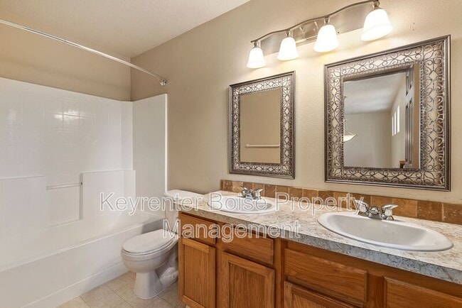 Building Photo - 3354 W Wave Dr