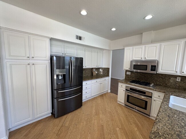 Building Photo - Beautiful 4 bed, 3 bath Chino Hills Pool home with incredible city views