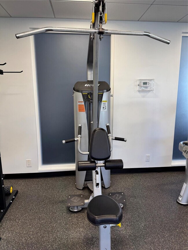 Building Photo - 3015 N Ocean Blvd