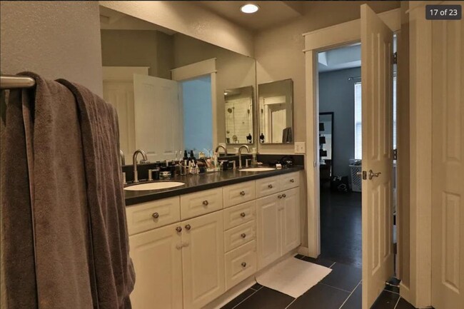 Building Photo - 2550 Winding River Dr