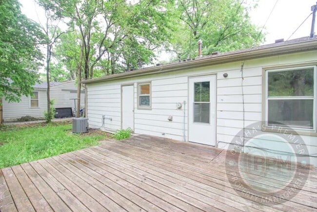 Building Photo - Spacious 2 Bedroom 1 Bathroom Unit in La V...