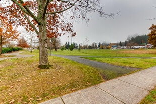 Building Photo - 3840 SE 102nd Ave