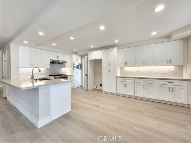 Building Photo - 14 Andalucia