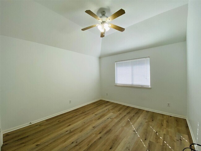 Building Photo - 3907 Meadow Lilly Ln