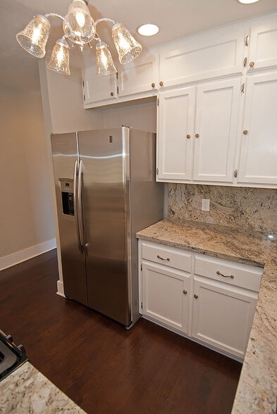 Stainless steel appliances - 60 W Lewis Ave