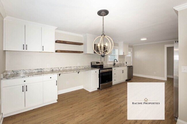 Building Photo - Charming Three Bedroom in Greer, SC