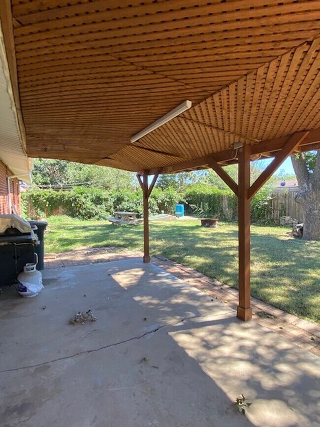 Building Photo - 5231 16th St