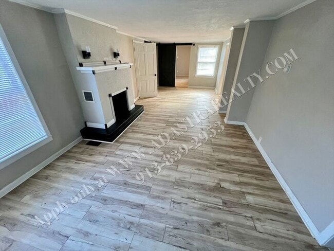 Building Photo - Updated 3 bed 2 bath home in Independence-Coming SOON!!