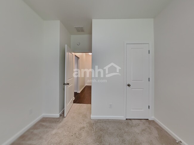 Building Photo - 5462 Stonecrest Dr