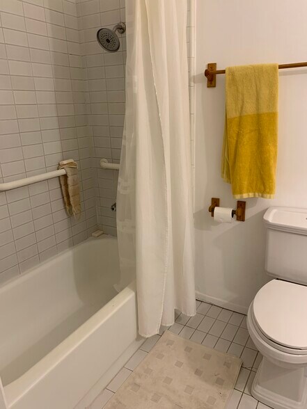 Building Photo - 5125 Harold Way