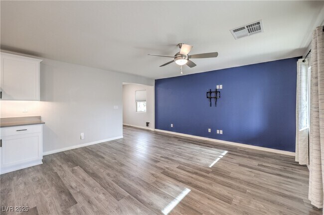 Building Photo - 4223 Wind Mesa Dr