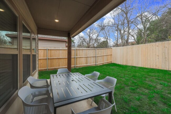 Building Photo - 441 Avenue A