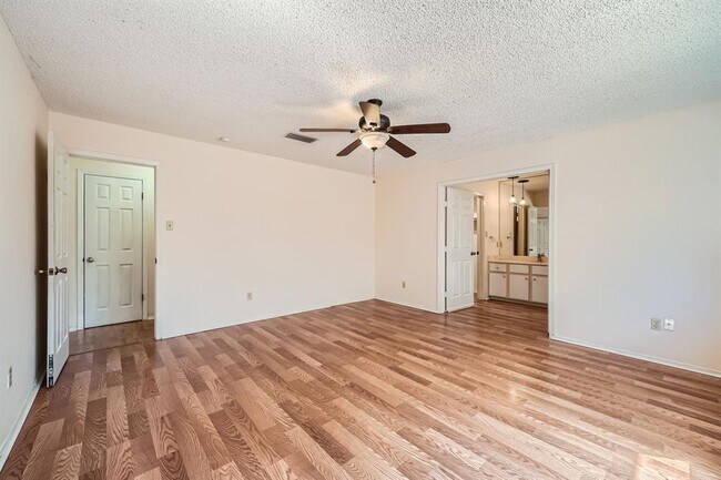 Building Photo - 1415 Lance Way