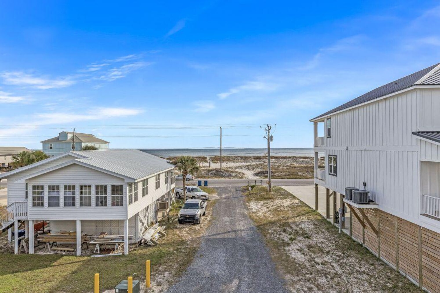 Building Photo - 1474 W Beach Blvd