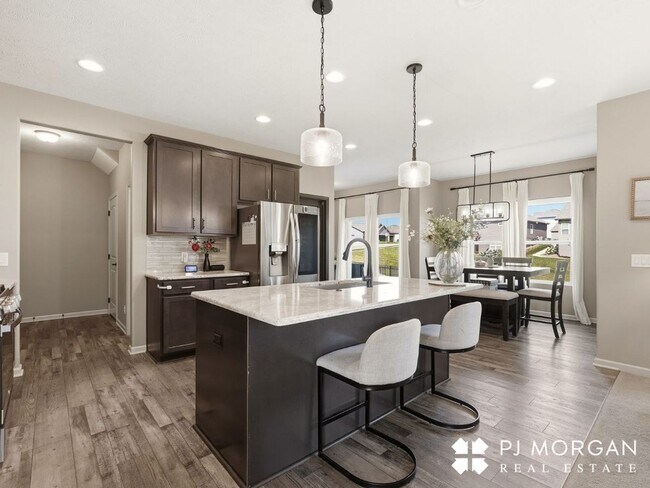 Building Photo - 4 Bedroom Elkhorn Rental Home with Modern Kitchen and Ample Storage