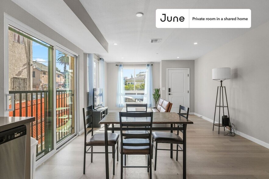 Building Photo - Room in Shared 5 bed/5 bath home in Boyle Heights