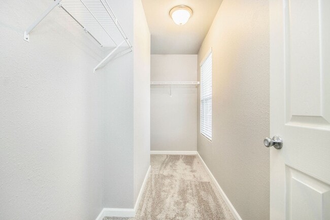 Building Photo - Newer 4 Bedroom for Lease