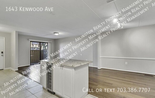 Building Photo - 1643 Kenwood Ave
