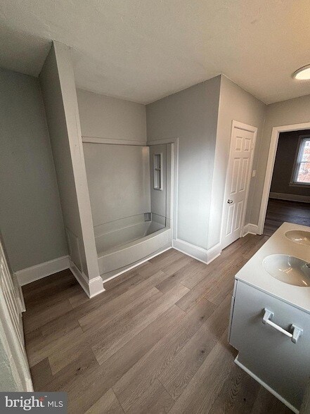 Building Photo - 318 E Marshall St