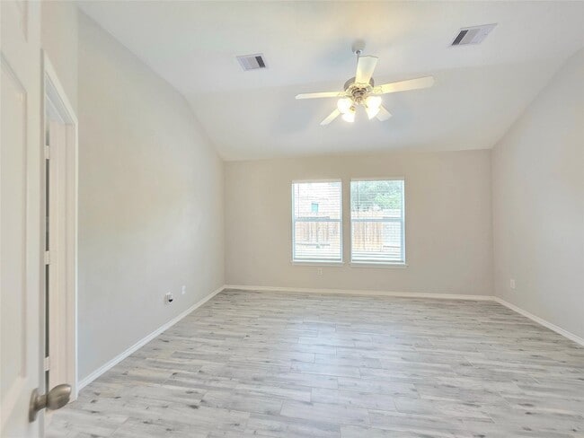 Building Photo - 17602 Haywood Oaks Dr