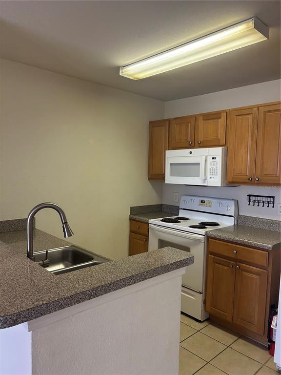 Building Photo - 11811 Estates Club Dr