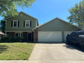 Building Photo - 1619 S Fir Pl