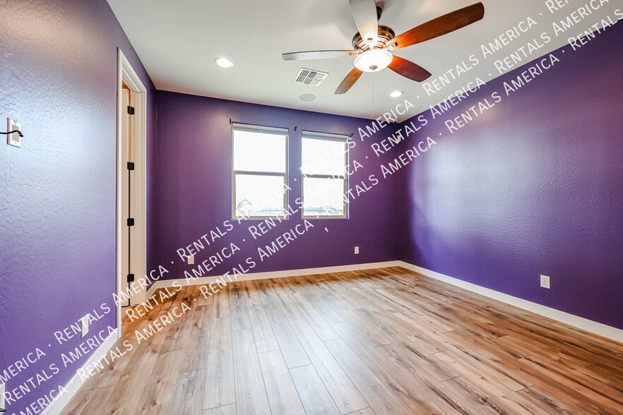 Building Photo - 18716 N Jameson Dr