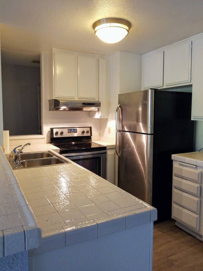 Building Photo - Mission Valley remodeled 2 bed 2 bath vinyl wood floors