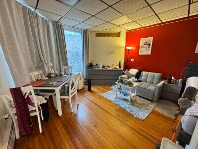 Building Photo - 877 Beacon St